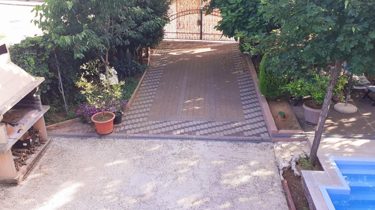 אימוטסקי Apartment Vrljika,With Private Pool,Bikes,Garage מראה חיצוני תמונה