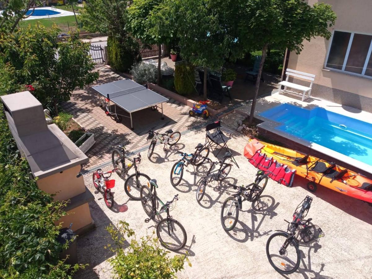 אימוטסקי Apartment Vrljika,With Private Pool,Bikes,Garage מראה חיצוני תמונה