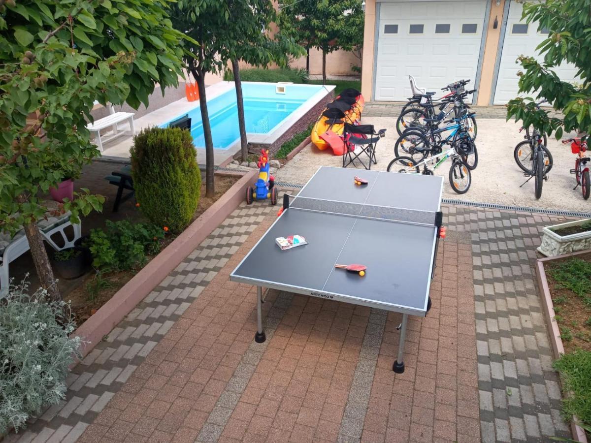 אימוטסקי Apartment Vrljika,With Private Pool,Bikes,Garage מראה חיצוני תמונה
